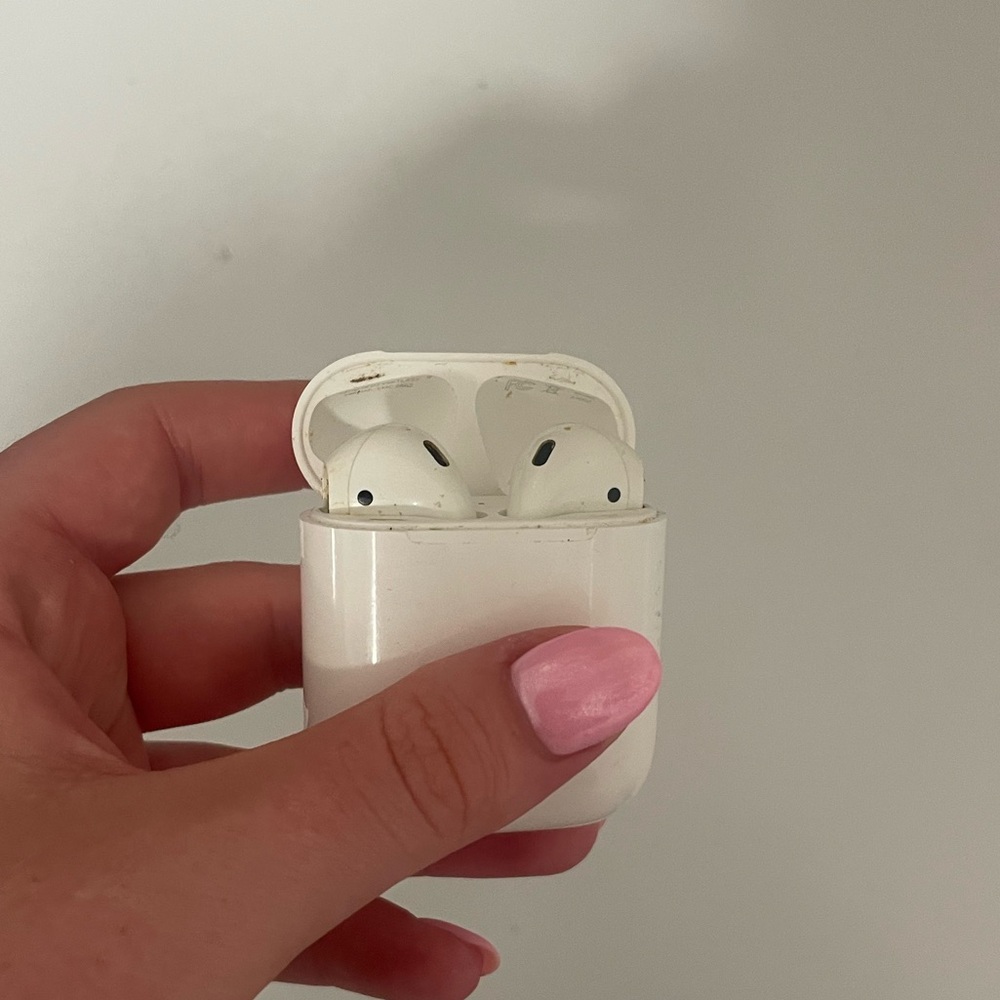 1st Generation airpods.